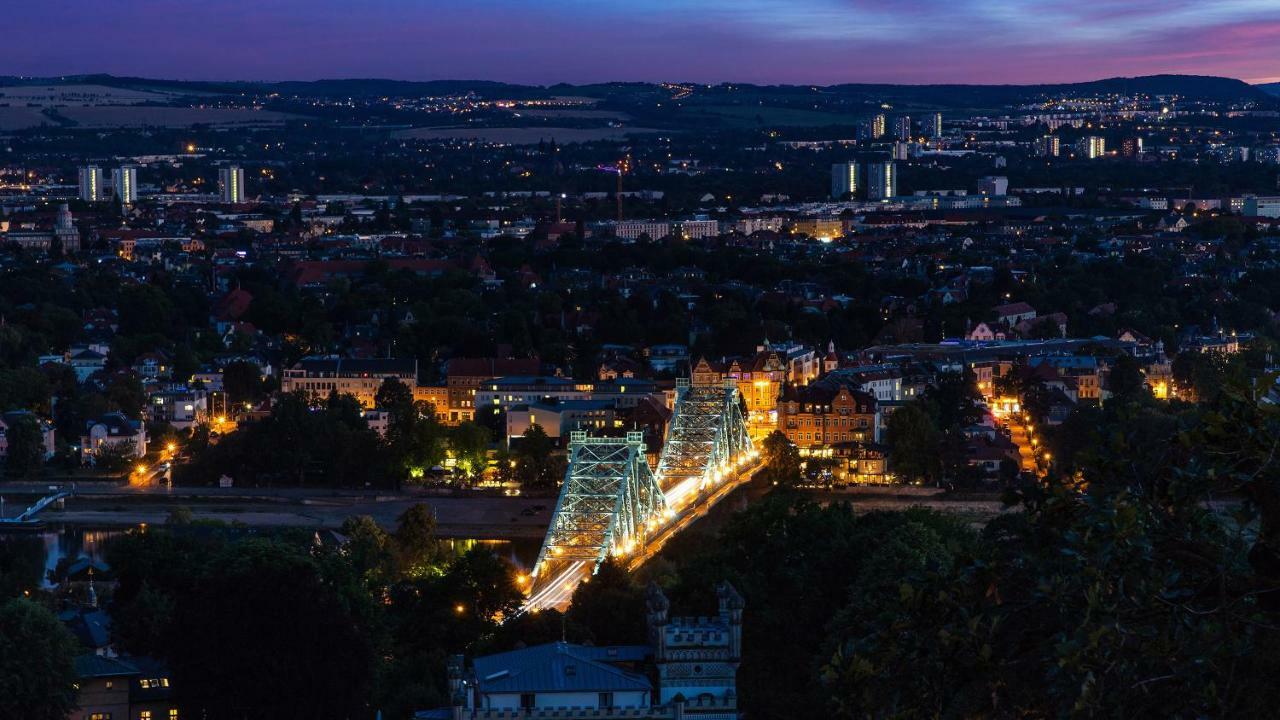 Traumhafte Ferienwohnung Im Luisenhof Dresden Exterior photo