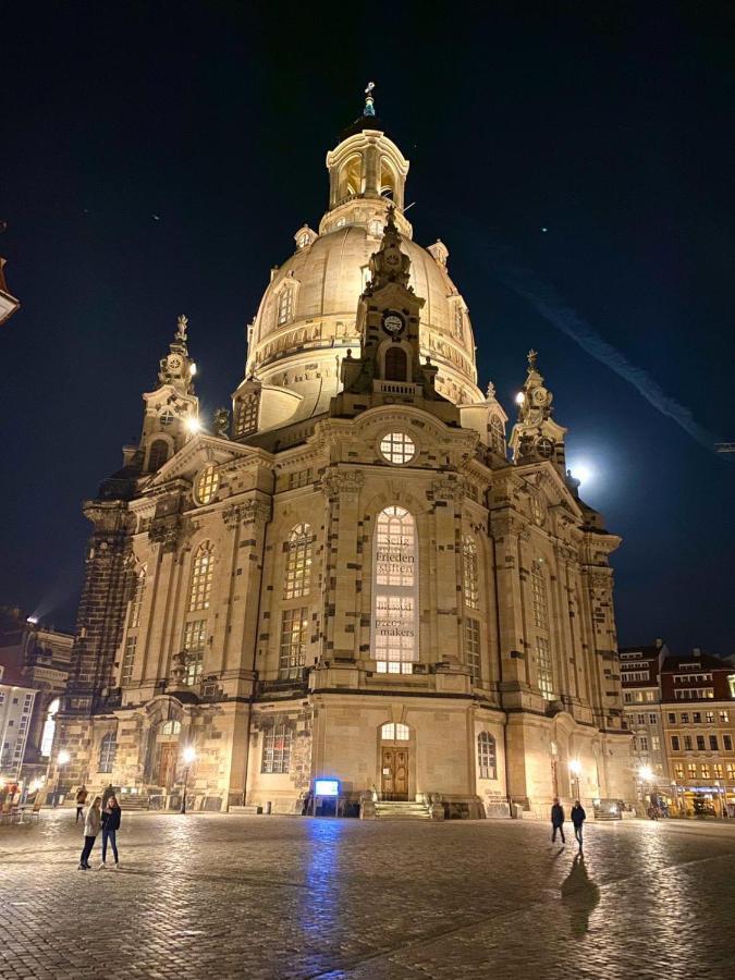 Traumhafte Ferienwohnung Im Luisenhof Dresden Exterior photo